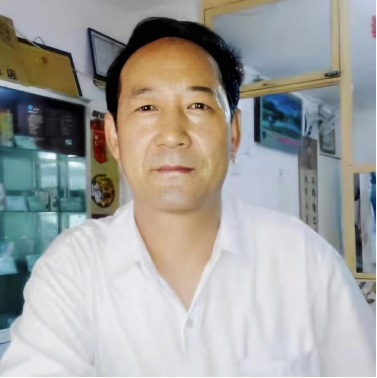 贯彻落实两会精神特别报道  中国著名国医大师——齐生亮