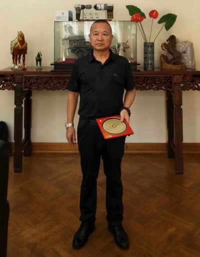 恭贺易学风水名家于文海荣膺央视在线直播网特聘客座教授