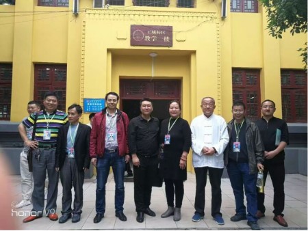 传承千年智慧：数易草药源生堂罗杰锋的易医融合之路