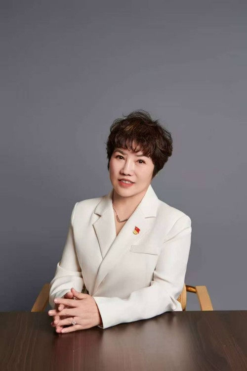 聚焦两会特别报道：罗鸣---以中医创新实践助力健康中国战略落地