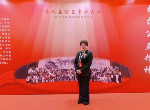 聚焦两会特别报道：罗鸣---以中医创新实践助力健康中国战略落地