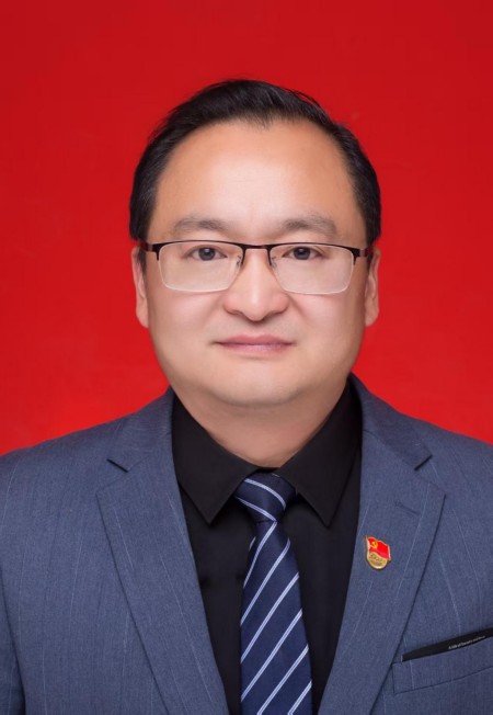 国匠金跃，善暖江淮：李龙用净化科技与日行一善诠释当代商道